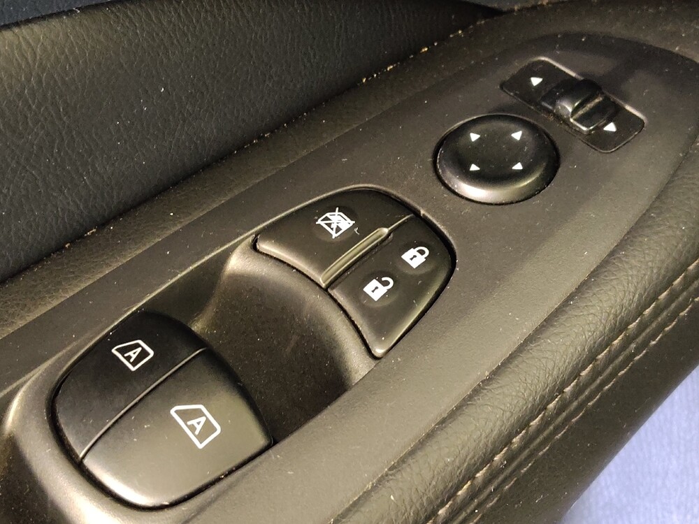 2016 Nissan Pathfinder in Live Oak, TX 78233 - 18087243 27