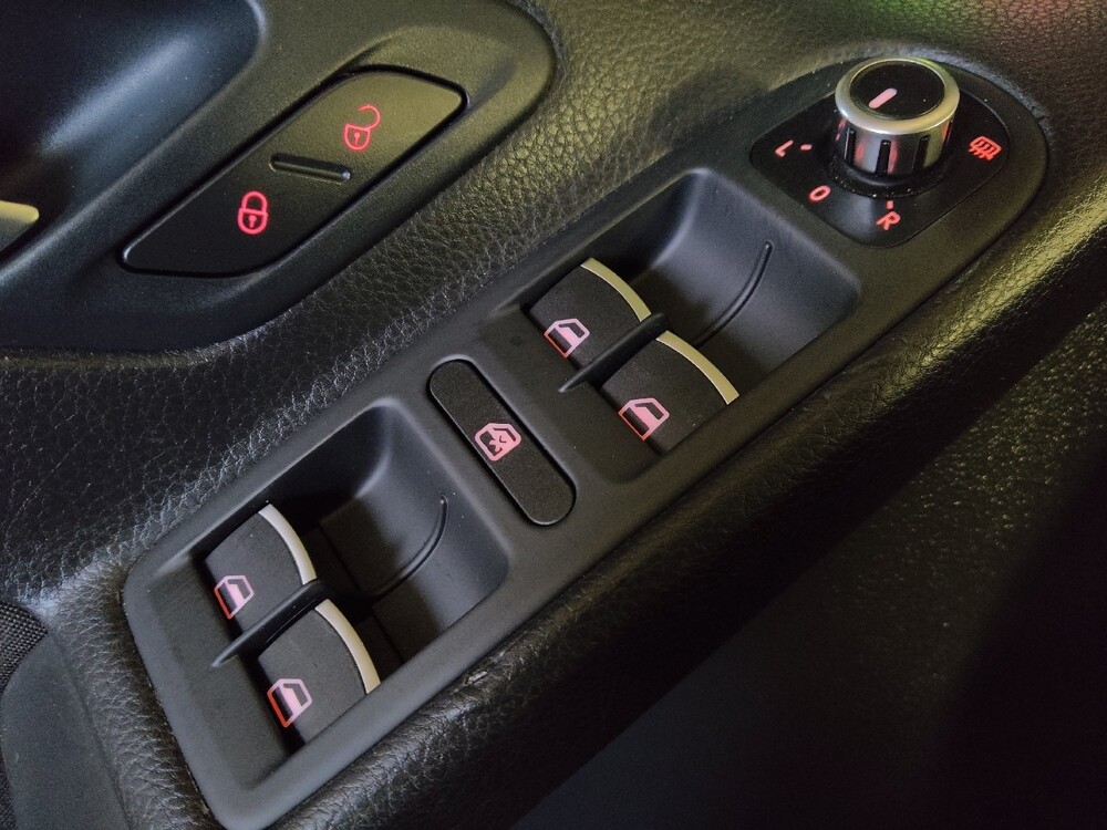 2014 Volkswagen GTI in Live Oak, TX 78233 - 18087244 27