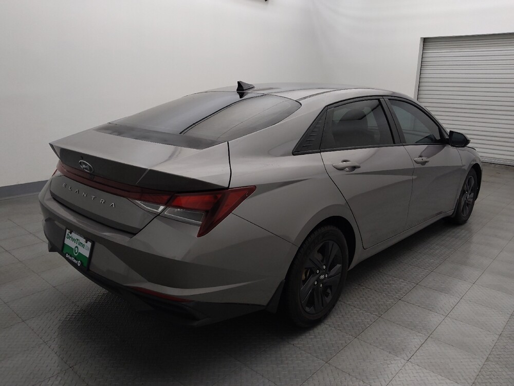 2022 Hyundai Elantra in Houston, TX 77060 - 18087247 9