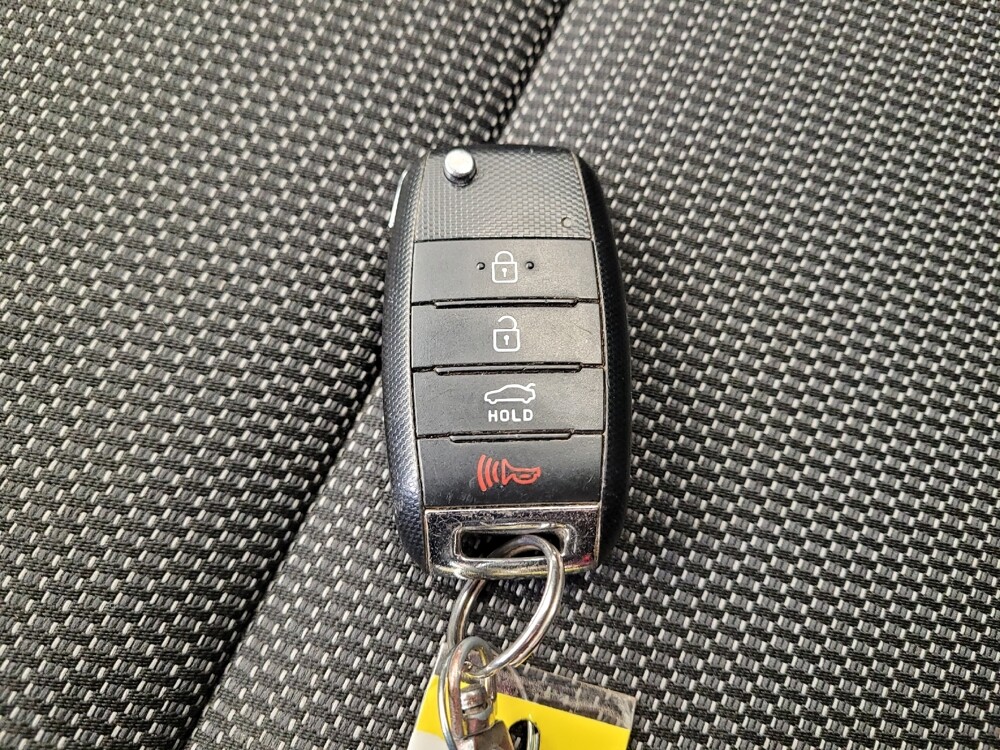 2018 Kia Forte in Columbus, OH 43231 - 18087265 32