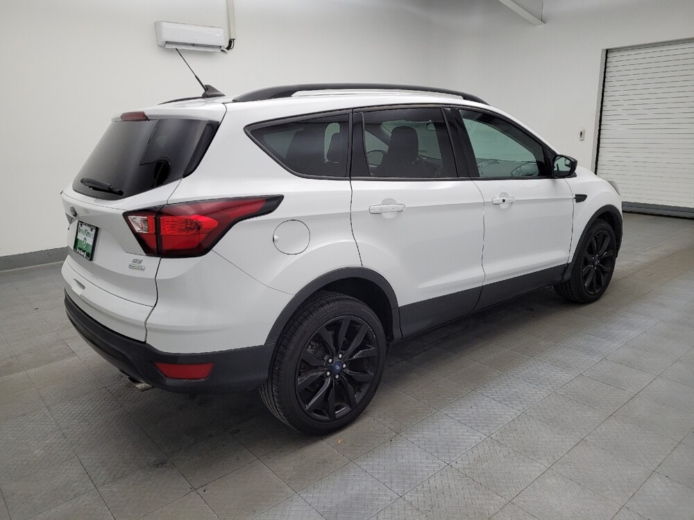 2019 Ford Escape in Fairfield, OH 45014 - 18087267 10