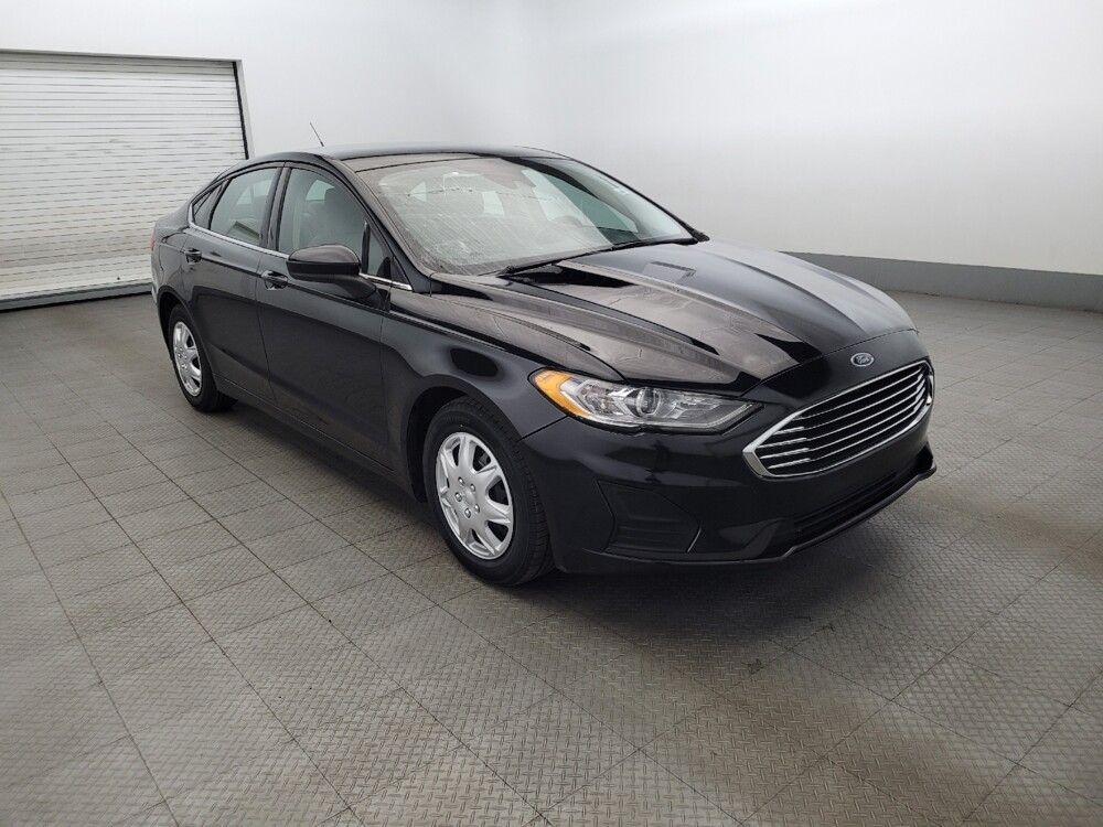 2019 Ford Fusion in Owings Mills, MD 21117 - 18087276 13