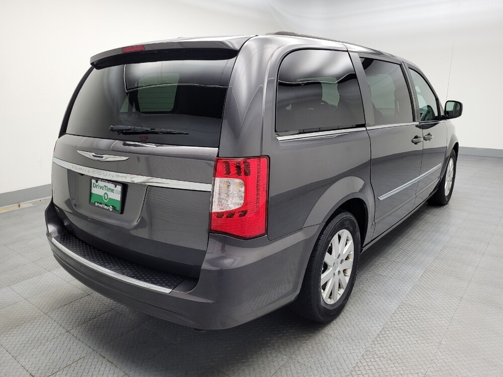 2016 Chrysler Town & Country in Midlothian, IL 60445 - 18087291 9