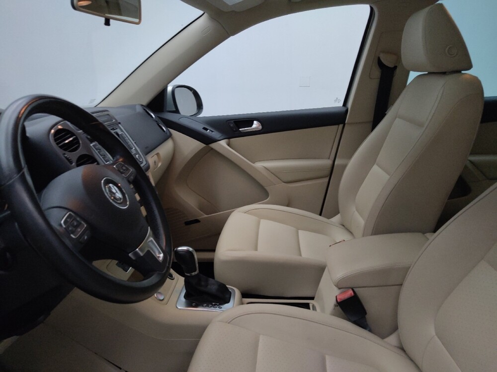 2014 Volkswagen Tiguan in Midlothian, IL 60445 - 18087293 17