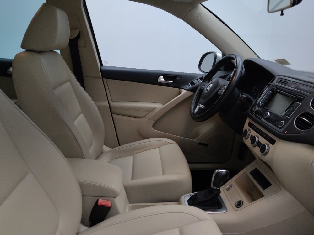 2014 Volkswagen Tiguan in Midlothian, IL 60445 - 18087293 21