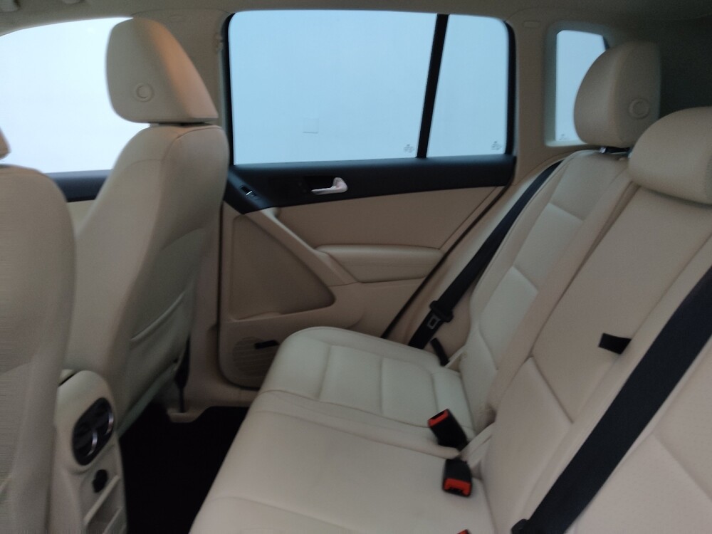 2014 Volkswagen Tiguan in Midlothian, IL 60445 - 18087293 18