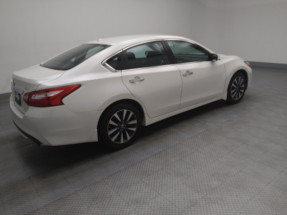 2017 Nissan Altima in Midlothian, IL 60445 - 18087297 10
