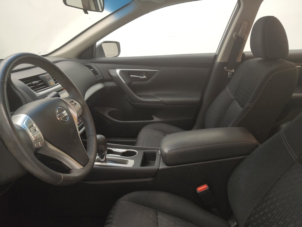 2017 Nissan Altima in Midlothian, IL 60445 - 18087297 17