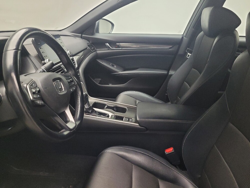 2018 Honda Accord in Taylor, MI 48180 - 18087303 17