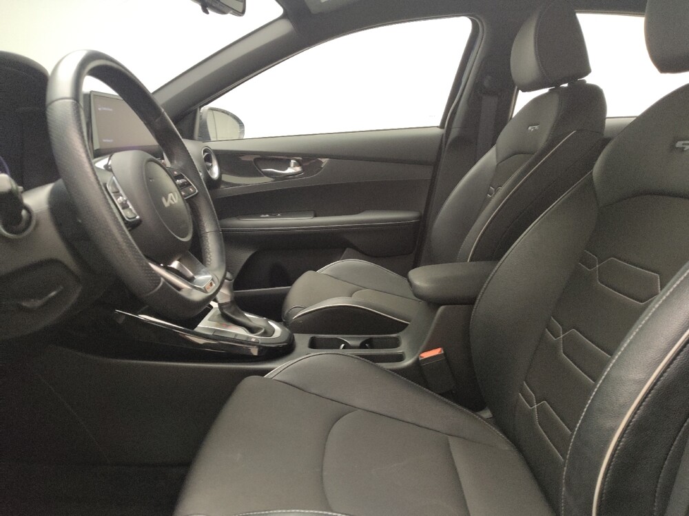 2022 Kia Forte in Taylor, MI 48180 - 18087304 17