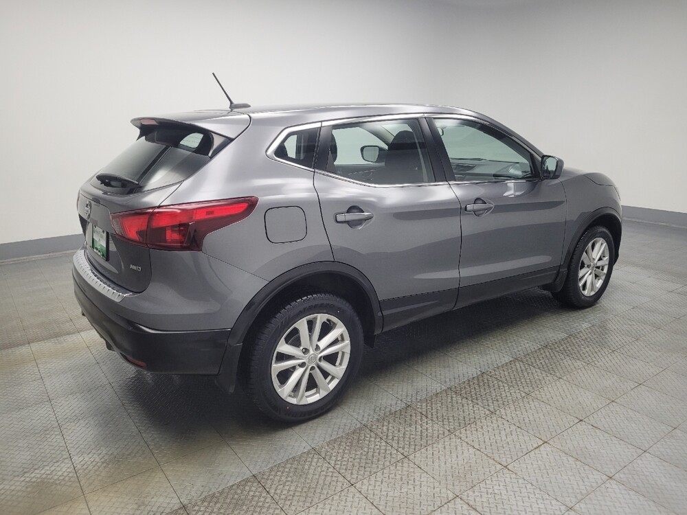 2018 Nissan Rogue Sport in Indianapolis, IN 46222 - 18087308 10