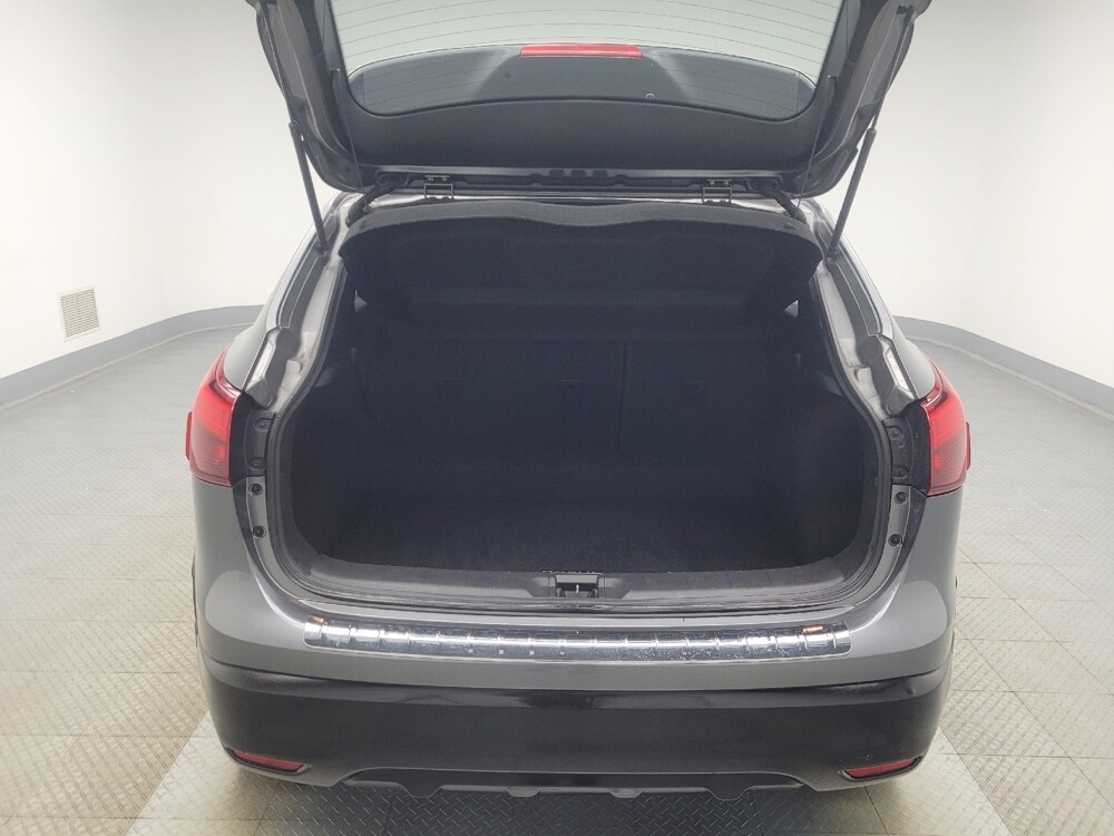 2018 Nissan Rogue Sport in Indianapolis, IN 46222 - 18087308 29