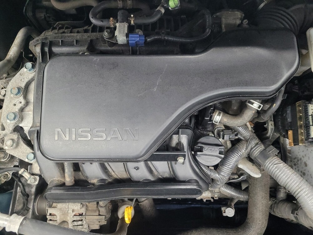 2018 Nissan Rogue Sport in Indianapolis, IN 46222 - 18087308 30