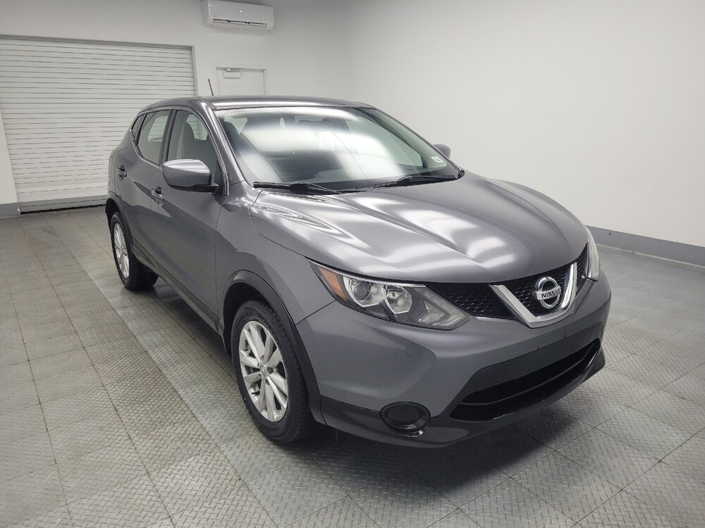 2018 Nissan Rogue Sport in Indianapolis, IN 46222 - 18087308 13