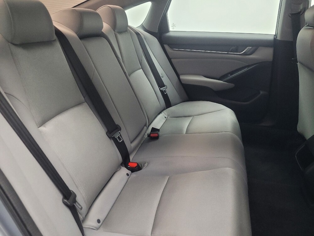 2018 Honda Accord in Indianapolis, IN 46222 - 18087309 19