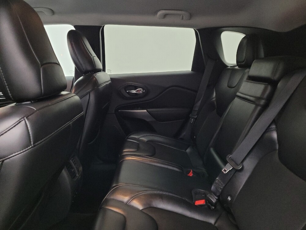 2019 Jeep Cherokee in Fairfield, OH 45014 - 18087318 18