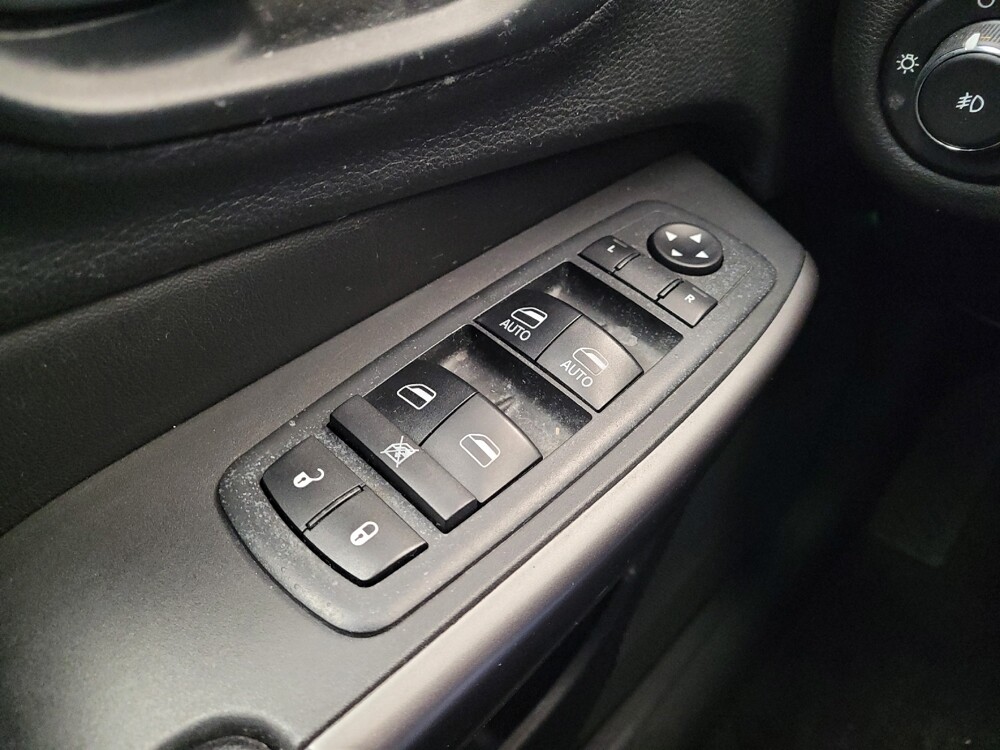 2019 Jeep Cherokee in Fairfield, OH 45014 - 18087318 27