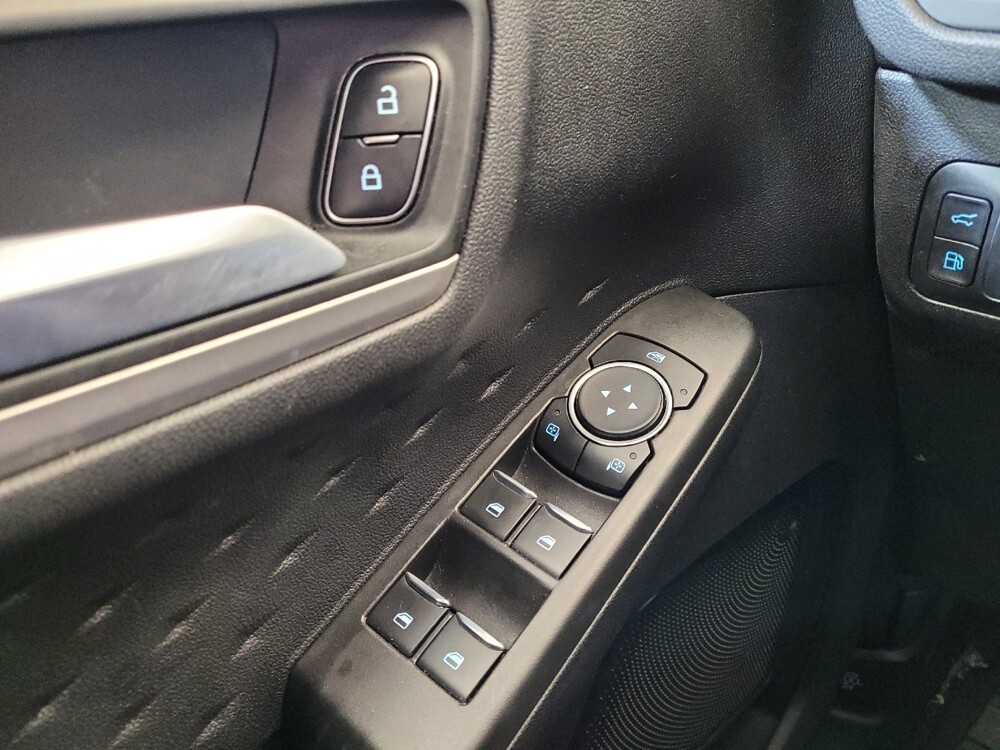 2020 Ford Escape in Maple Heights, OH 44137 - 18087320 27