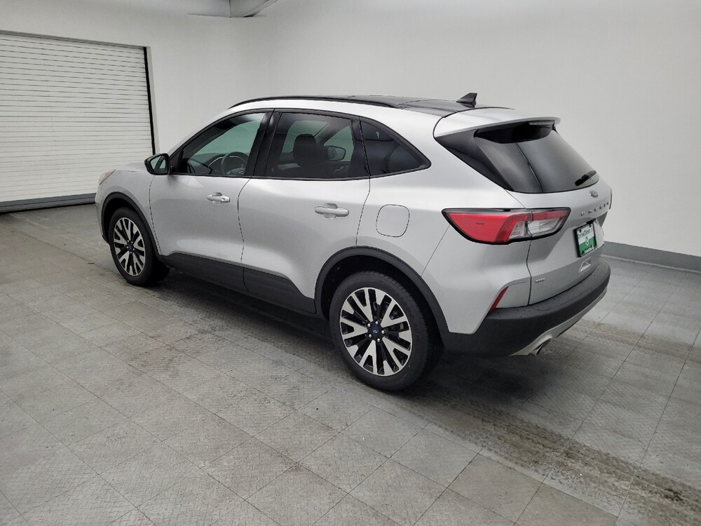 2020 Ford Escape in Maple Heights, OH 44137 - 18087320 3