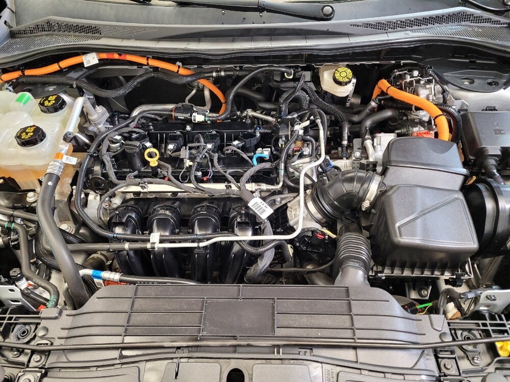 2020 Ford Escape in Maple Heights, OH 44137 - 18087320 30