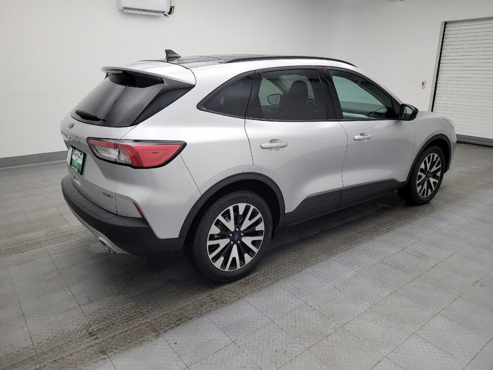 2020 Ford Escape in Maple Heights, OH 44137 - 18087320 10