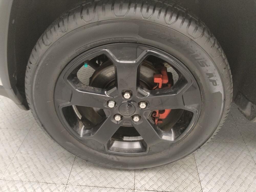 2019 Jeep Grand Cherokee in Des Moines, IA 50310 - 18087322 31