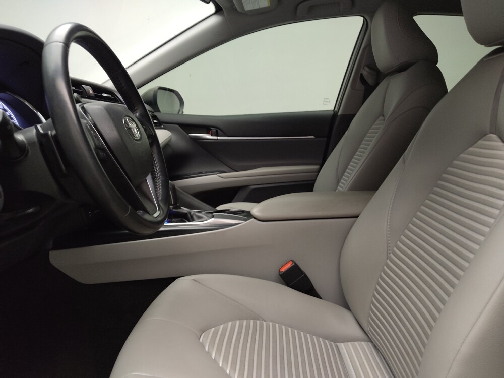 2019 Toyota Camry in Taylor, MI 48180 - 18087328 17