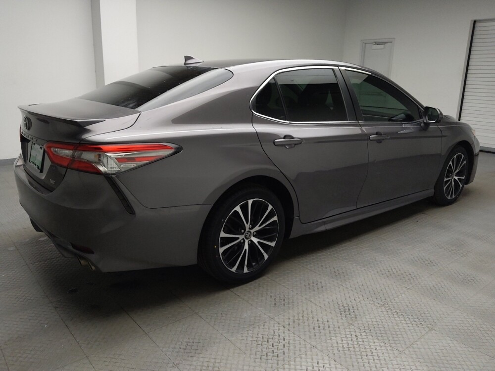 2019 Toyota Camry in Taylor, MI 48180 - 18087328 10