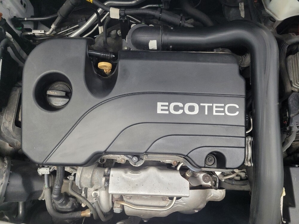 2019 Chevrolet Equinox in Indianapolis, IN 46222 - 18087332 30