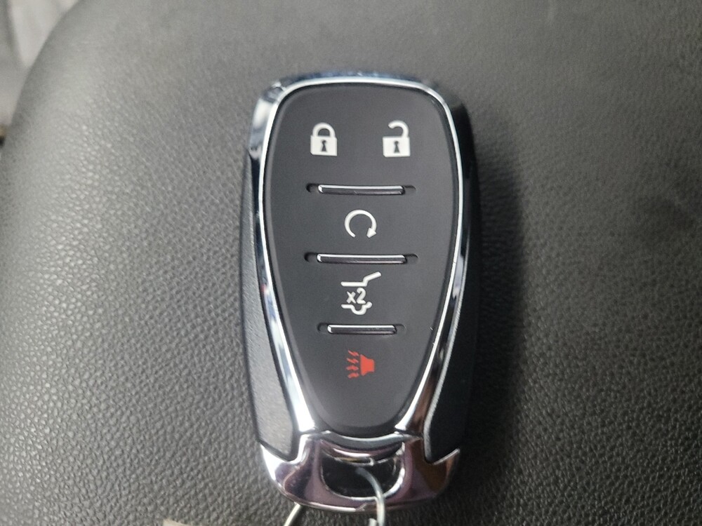 2019 Chevrolet Equinox in Indianapolis, IN 46222 - 18087332 32