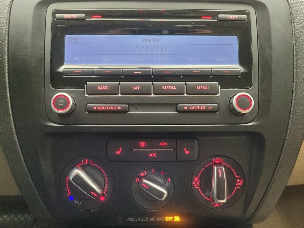 2013 Volkswagen Jetta in Midlothian, IL 60445 - 18087339 25