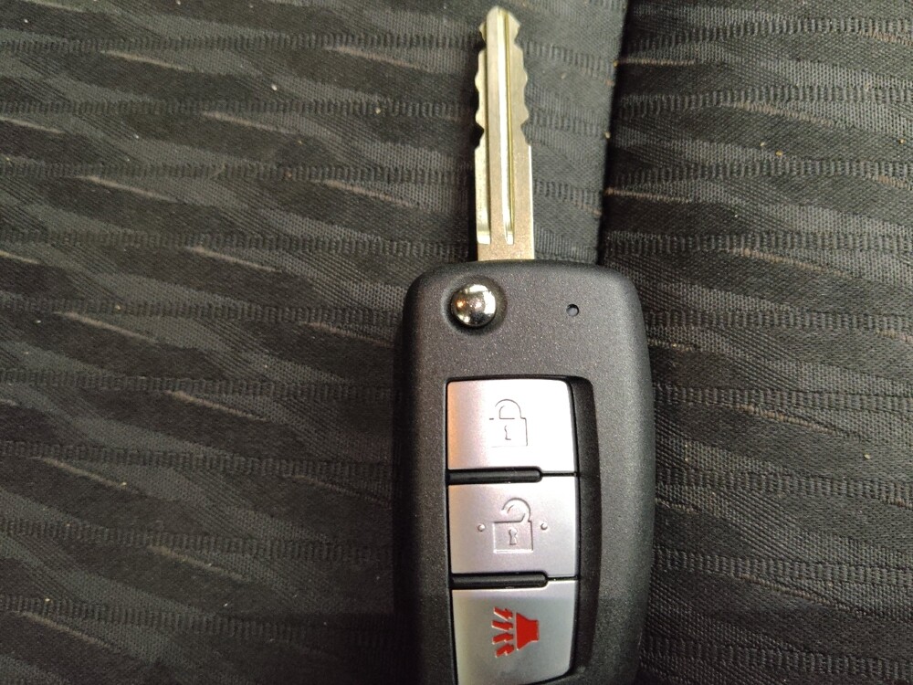 2018 Nissan Rogue in Des Moines, IA 50310 - 18087342 32