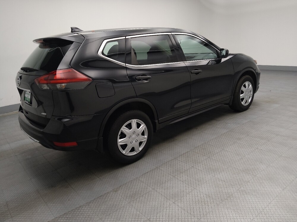2018 Nissan Rogue in Des Moines, IA 50310 - 18087342 10