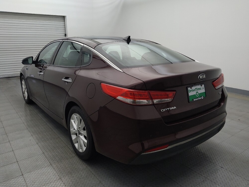 2016 Kia Optima in Houston, TX 77034 - 18087359 5
