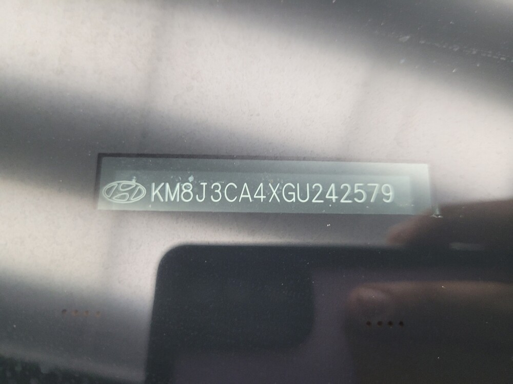 2016 Hyundai Tucson in Indianapolis, IN 46222 - 18087372 33