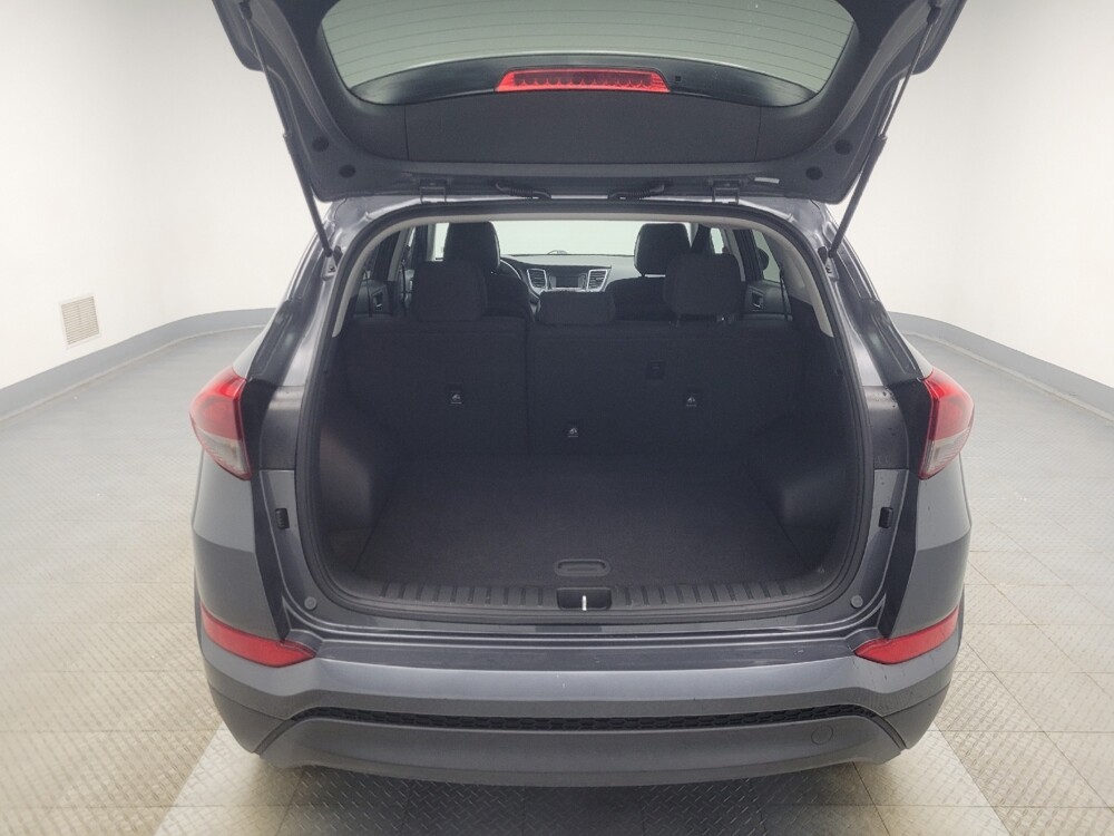 2016 Hyundai Tucson in Indianapolis, IN 46222 - 18087372 29