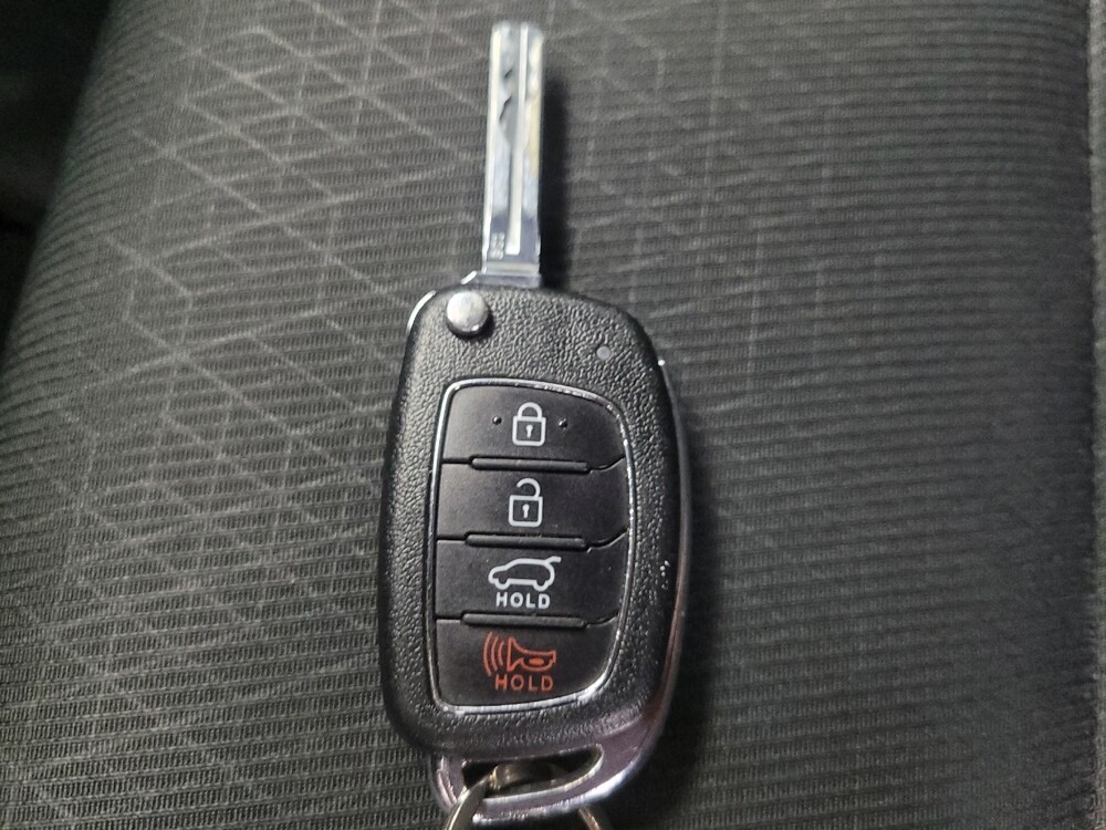 2016 Hyundai Tucson in Indianapolis, IN 46222 - 18087372 32