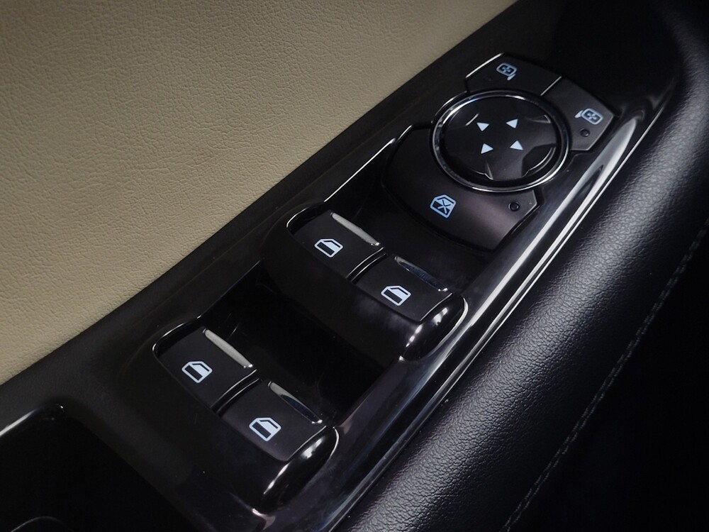 2017 Ford Edge in Indianapolis, IN 46222 - 18087373 27