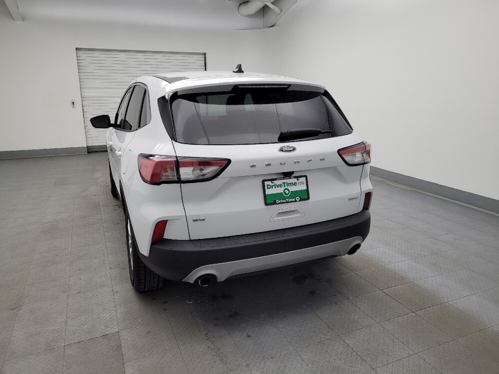 2020 Ford Escape in Cincinnati, OH 45255 - 18087378 6