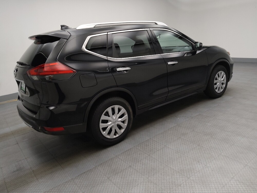 2017 Nissan Rogue in Des Moines, IA 50310 - 18087387 10