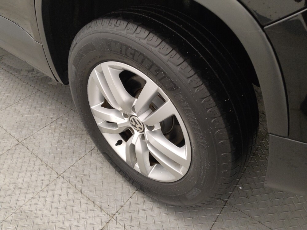 2017 Volkswagen Tiguan in Live Oak, TX 78233 - 18087394 31