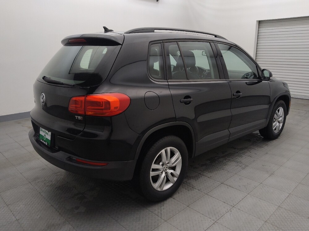 2017 Volkswagen Tiguan in Live Oak, TX 78233 - 18087394 9