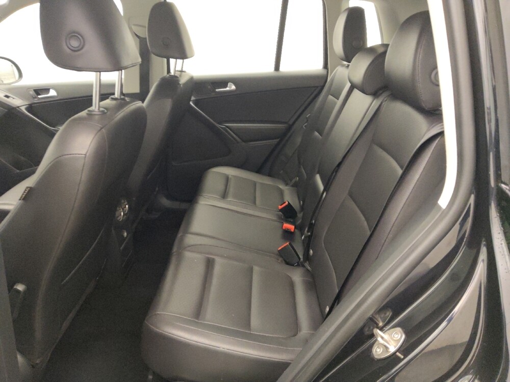 2017 Volkswagen Tiguan in Live Oak, TX 78233 - 18087394 18