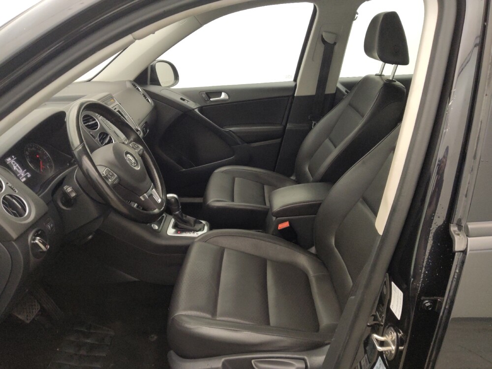 2017 Volkswagen Tiguan in Live Oak, TX 78233 - 18087394 17