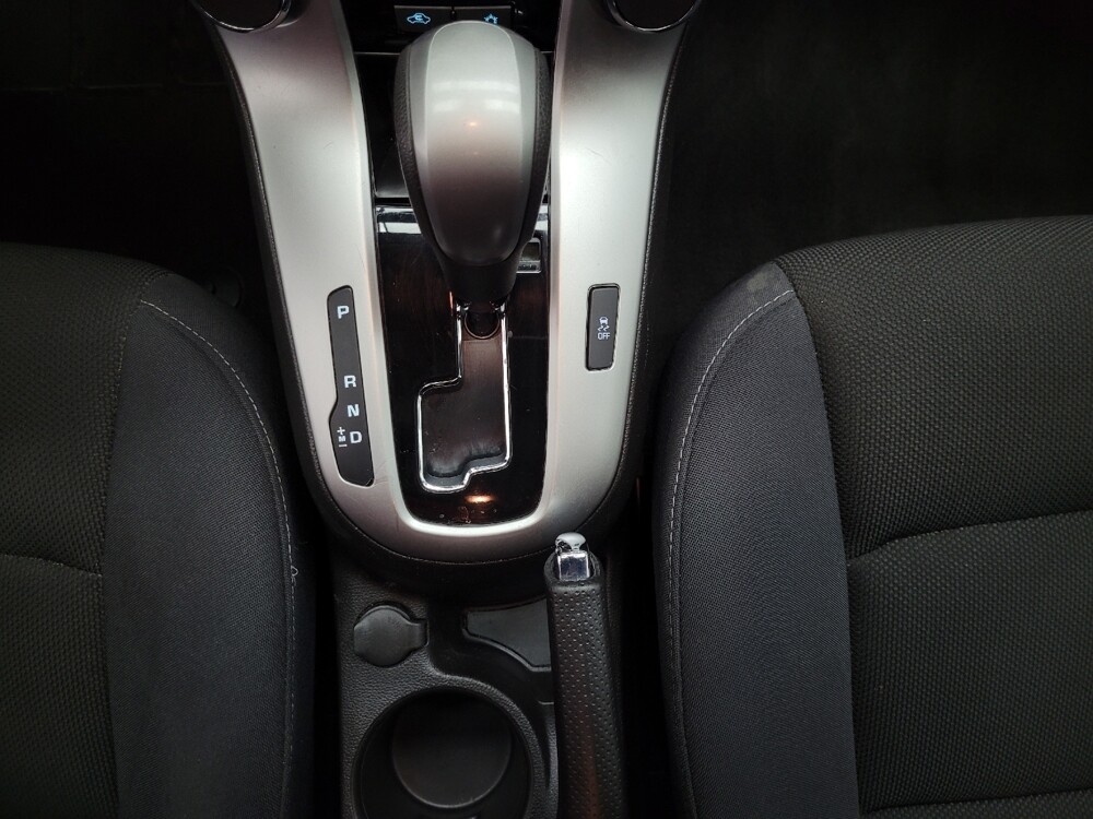 2016 Chevrolet Cruze in Las Vegas, NV 89104 - 18087401 26