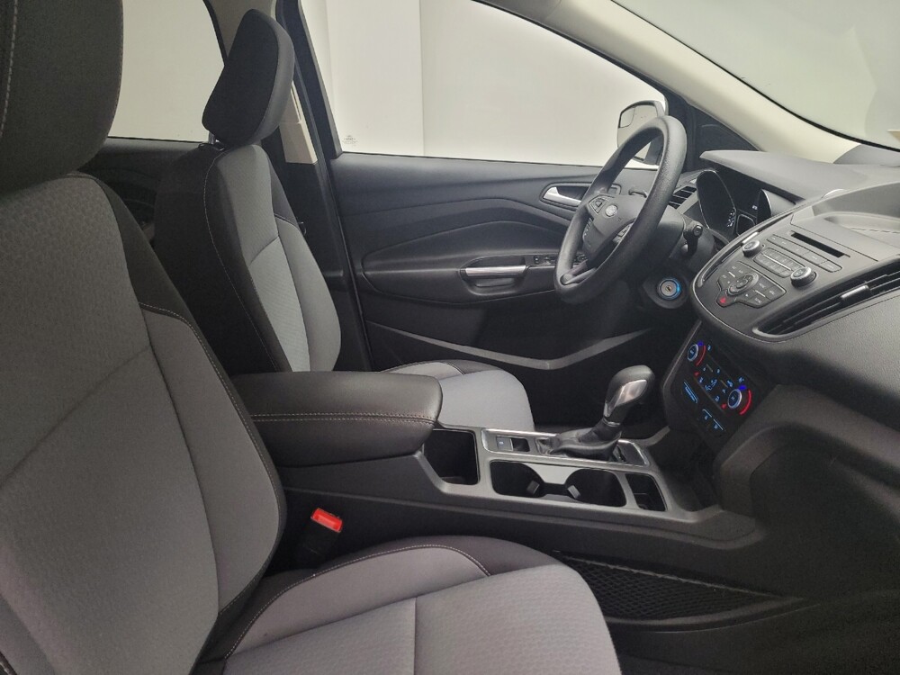 2018 Ford Escape in Taylor, MI 48180 - 18087402 21