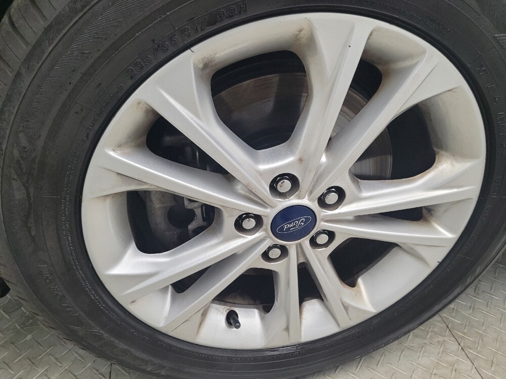 2018 Ford Escape in Taylor, MI 48180 - 18087402 31