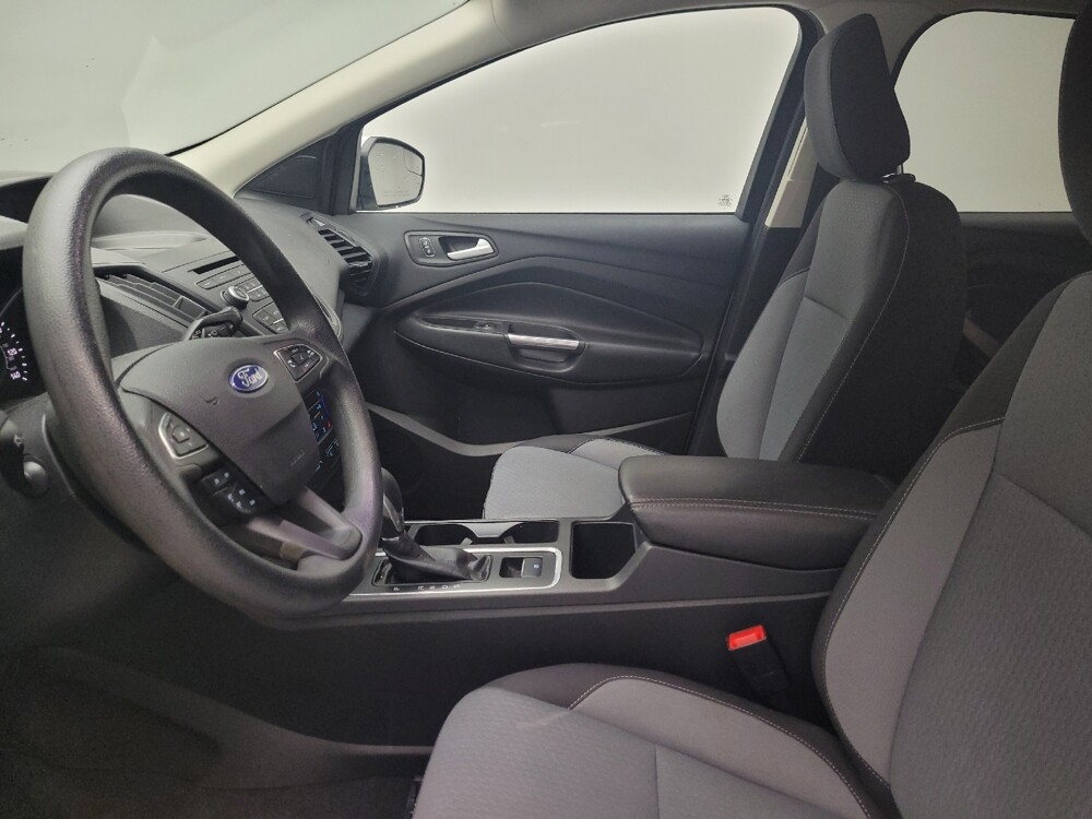 2018 Ford Escape in Taylor, MI 48180 - 18087402 17