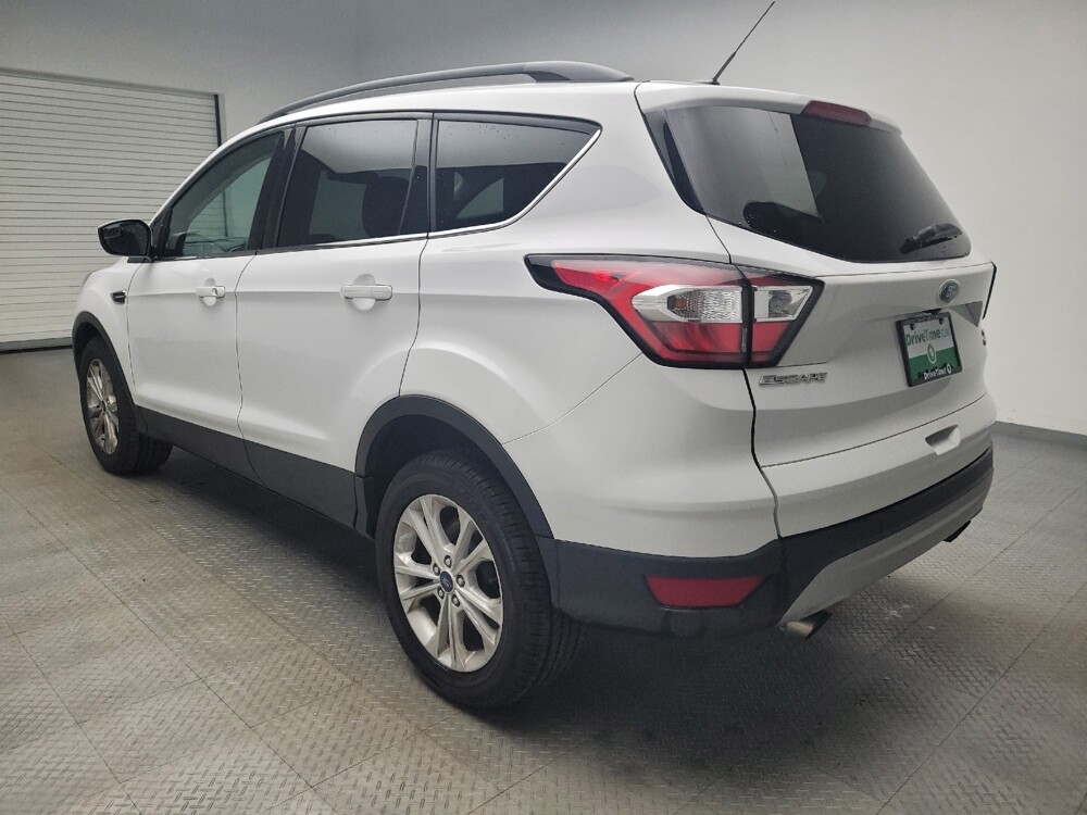 2018 Ford Escape in Taylor, MI 48180 - 18087402 5