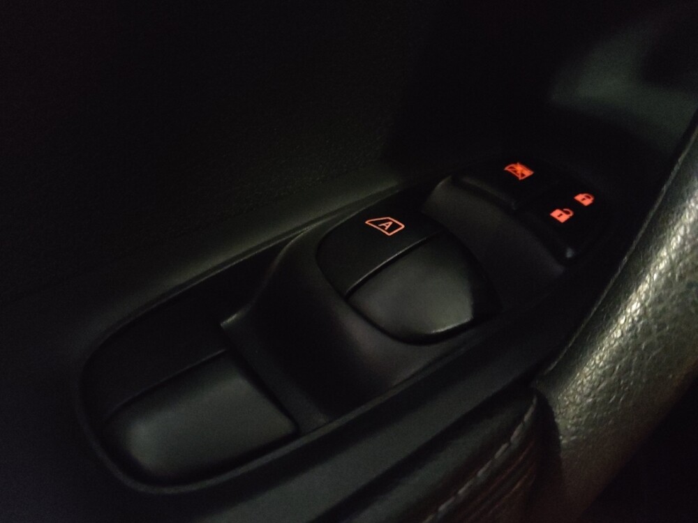 2015 Nissan Rogue in Mobile, AL 36606 - 18087409 27